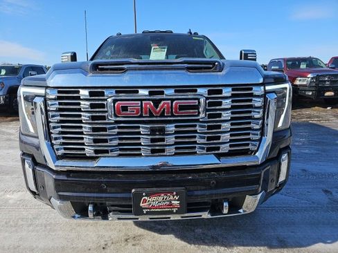 Used 2024 GMC Sierra 2500 Denali w/ Technology Package image 8
