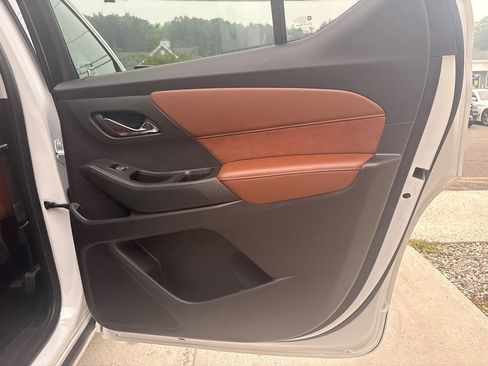 Used 2021 Chevrolet Traverse High Country w/ LPO, Floor Liner Package AWD/4WD image 81