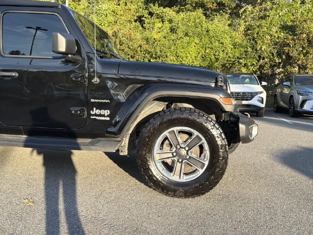 Used 2022 Jeep Wrangler Unlimited Sahara w/ Cold Weather Group AWD/4WD image 9