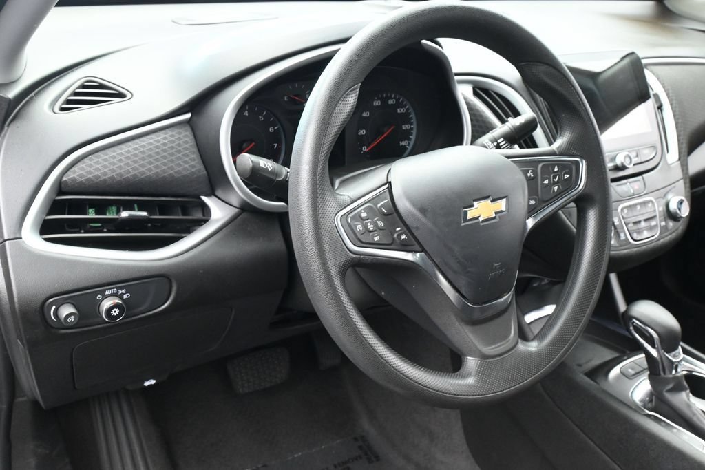 Used 2024 Chevrolet Malibu LT FWD image 15