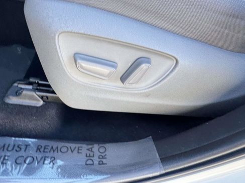 Certified 2022 Toyota Highlander L image 26