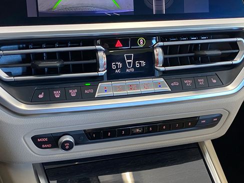 Used 2021 BMW 330i xDrive Sedan w/ Premium Package image 28