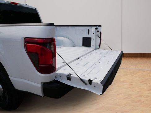 Used 2024 Ford F150 XL image 12