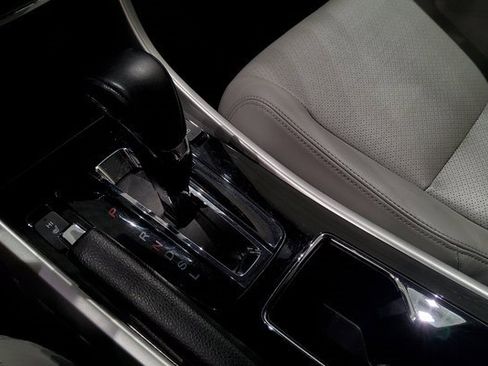 Certified 2017 Honda Accord EX-L image 26