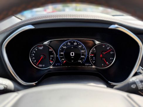 Used 2025 Chevrolet Blazer Premier w/ Driver Confidence II Package image 7