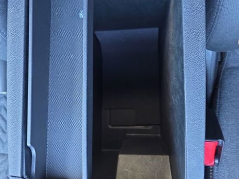 Used 2024 Chevrolet Equinox LT image 24