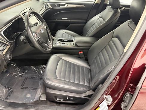 Used 2017 Ford Fusion Energi SE image 16