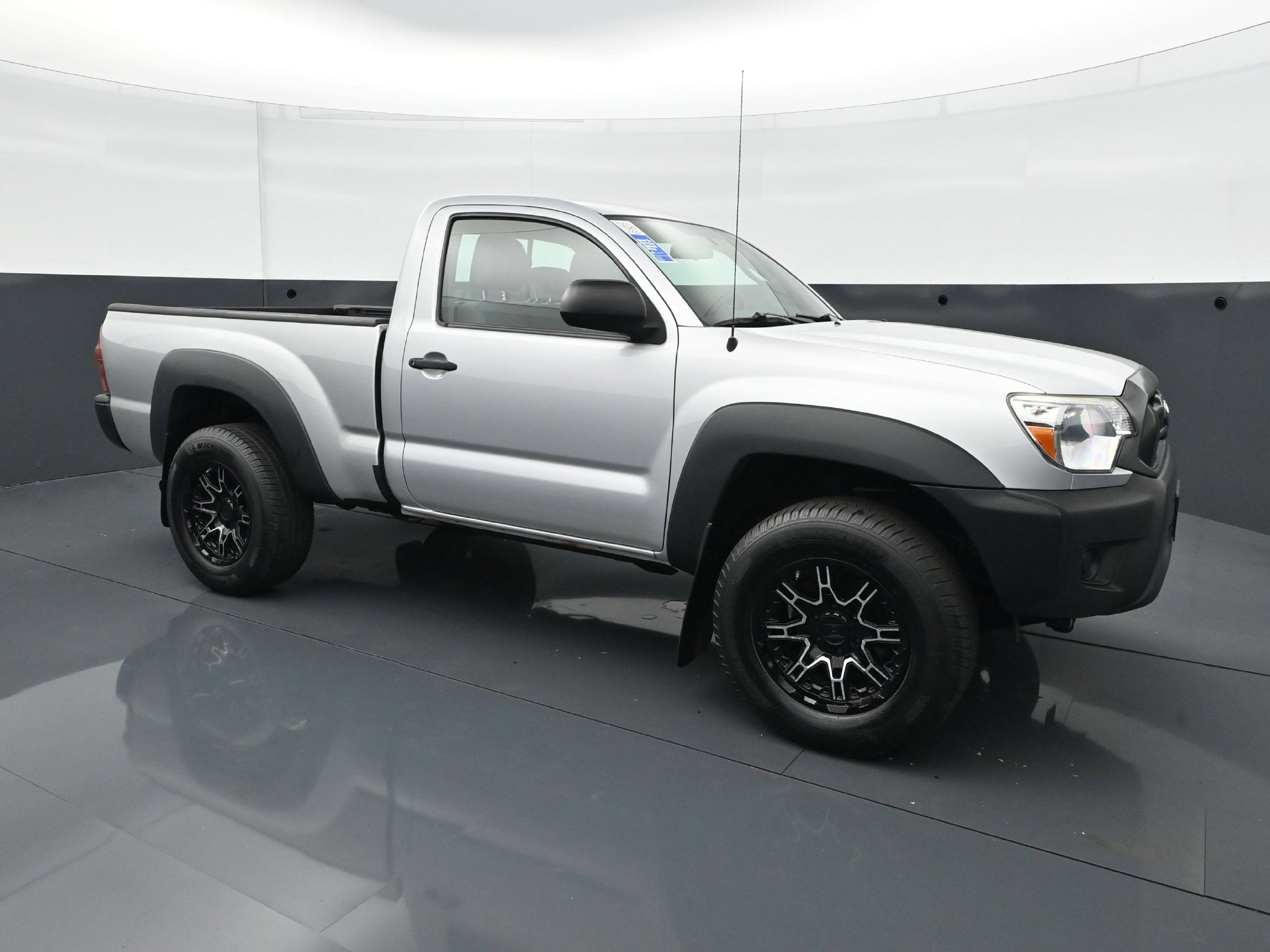 Used 2012 Toyota Tacoma 4x4 Regular Cab image 9