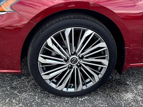 Used 2024 Nissan Altima 2.5 SL image 29