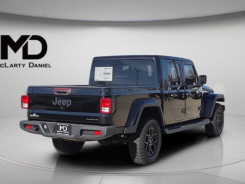 New 2025 Jeep Gladiator High Tide image 5
