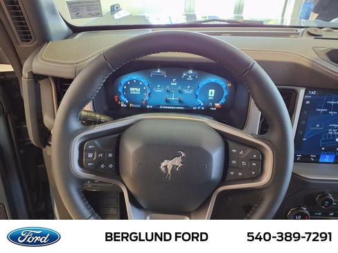 New 2025 Ford Bronco Outer Banks image 11