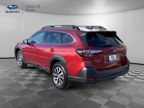 Certified 2025 Subaru Outback Premium image 9