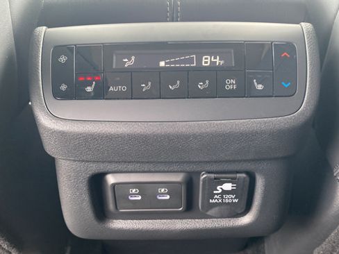 Used 2026 Nissan Pathfinder Platinum w/ Lighting Package AWD/4WD image 28