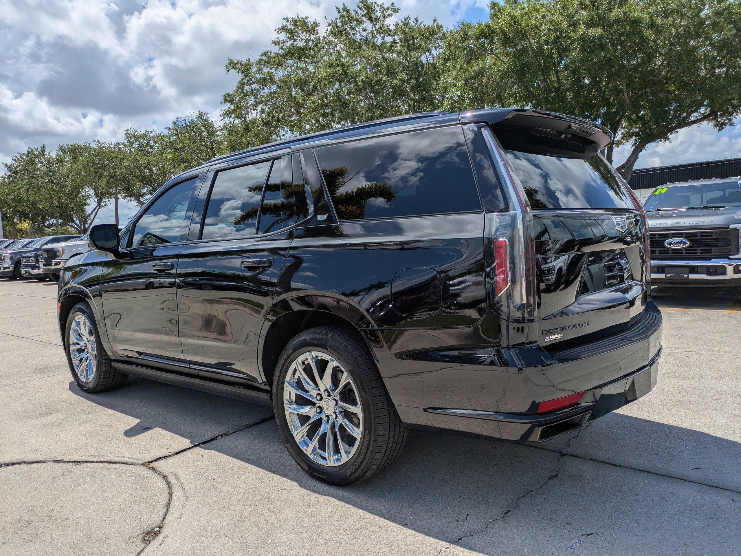 Used 2021 Cadillac Escalade Sport Platinum AWD/4WD image 6