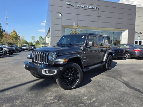 Used 2022 Jeep Wrangler Unlimited Sahara image 1