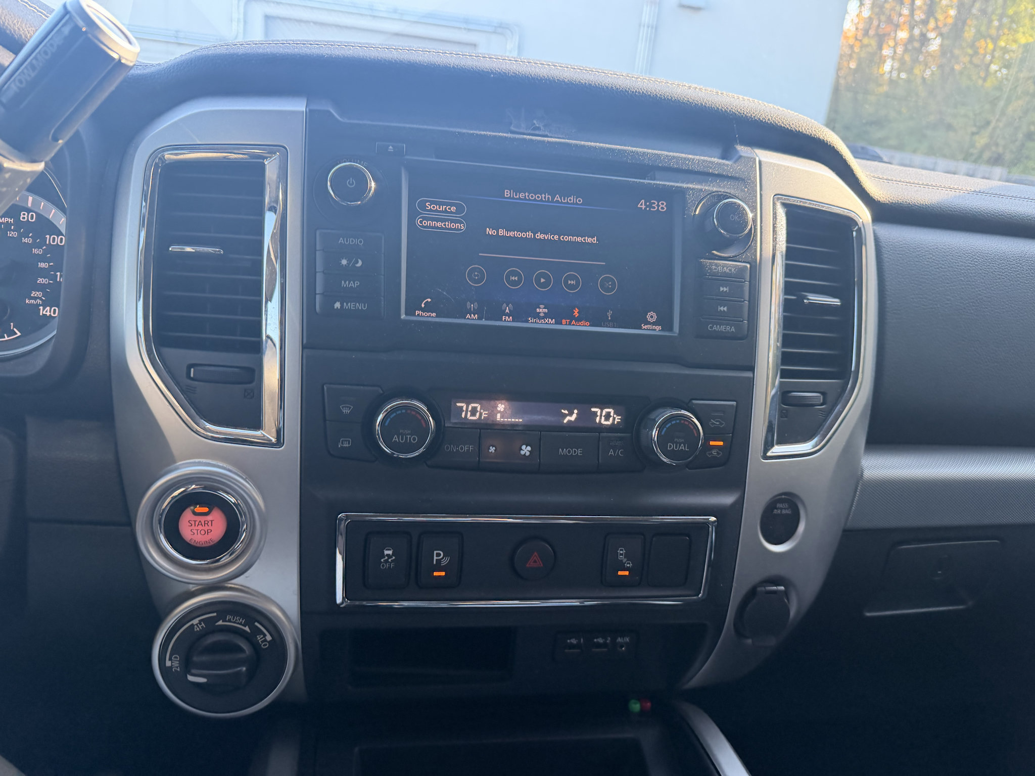 Used 2019 Nissan Titan PRO-4X AWD/4WD image 11
