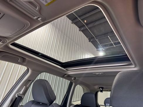 Used 2022 Subaru Forester Premium image 32