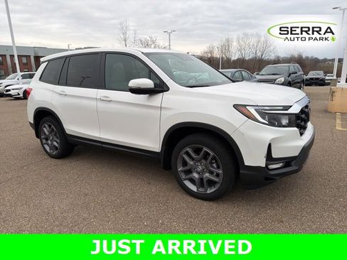 Used 2023 Honda Passport EX-L image 2