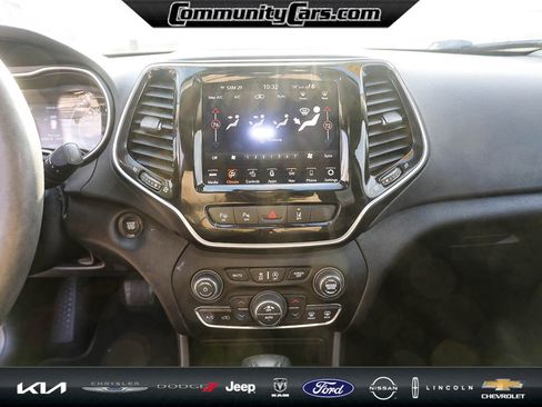 Used 2021 Jeep Cherokee Limited w/ Elite Package image 16