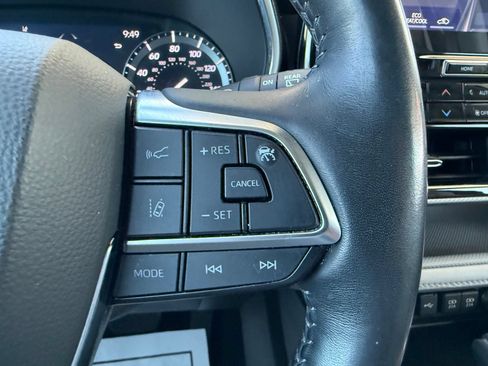 Used 2021 Toyota Highlander Platinum FWD image 20