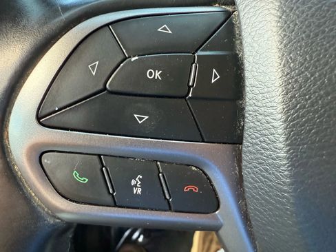 Used 2020 Jeep Cherokee Limited image 13