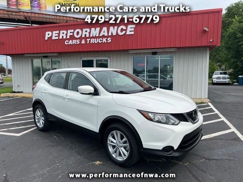 Used 2018 Nissan Rogue Sport S w/ S Appearance Package AWD/4WD image 1