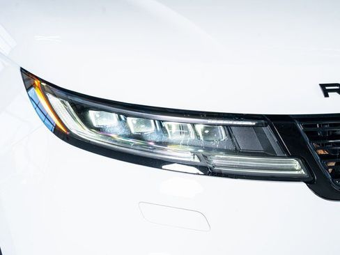 Used 2024 Land Rover Range Rover Sport Dynamic SE image 19