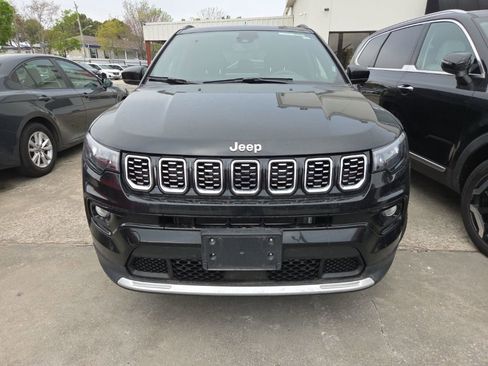 Used 2025 Jeep Compass Limited image 8