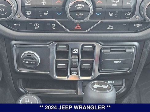 New 2024 Jeep Wrangler Sahara w/ Technology Group image 23