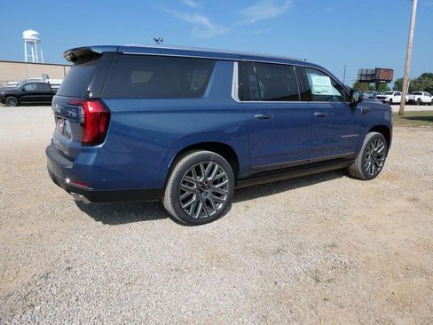 New 2026 GMC Yukon XL Denali Ultimate AWD/4WD image 4