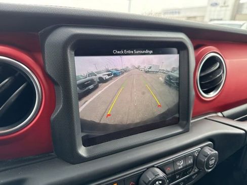 Used 2019 Jeep Wrangler Unlimited Rubicon AWD/4WD image 37