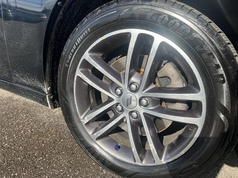 Used 2019 Dodge Charger SXT image 21