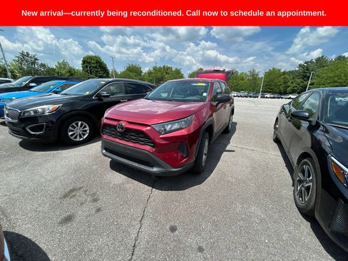 Used 2022 Toyota RAV4 LE AWD/4WD image 12