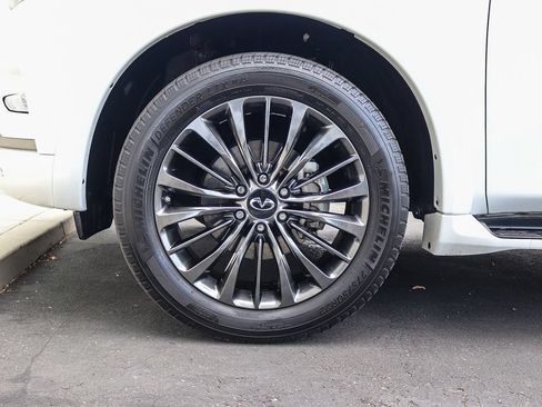 Used 2021 INFINITI QX80 Premium Select w/ All-Season Package AWD/4WD image 10