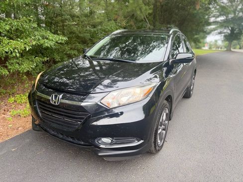 Used 2018 Honda HR-V EX-L image 10