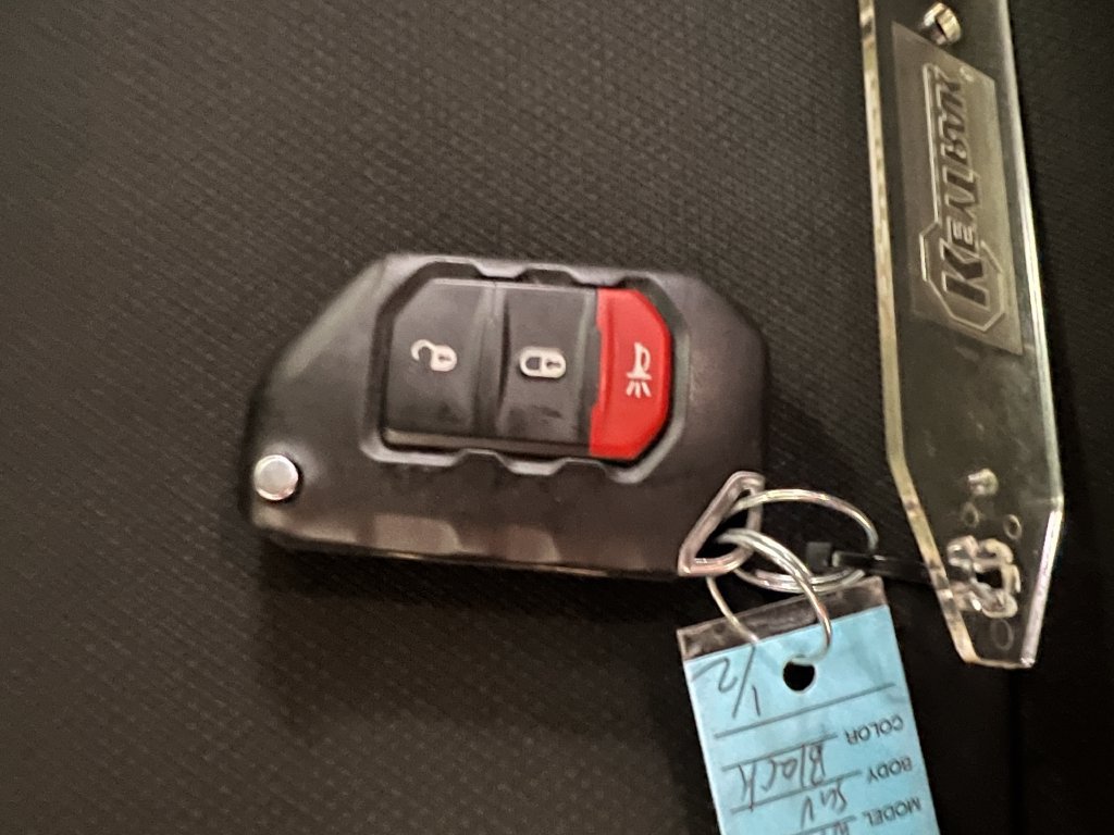 Used 2018 Jeep Wrangler Sport AWD/4WD image 29