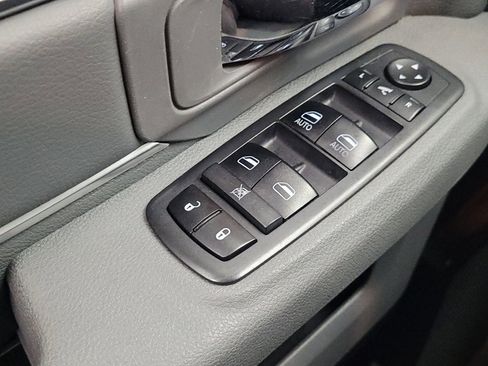 Used 2019 RAM 1500 Big Horn RWD image 27