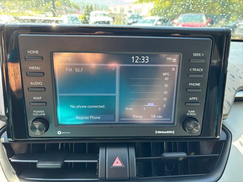 Used 2021 Toyota RAV4 XLE image 17