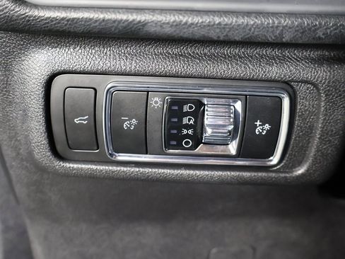 Used 2023 Lincoln Corsair Standard image 36