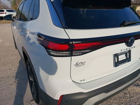 New 2026 Volkswagen Tiguan SE image 31