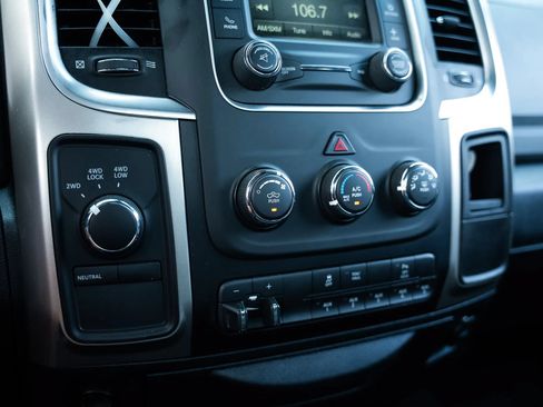 Used 2018 RAM 3500 SLT w/ Snow Chief Group AWD/4WD image 25