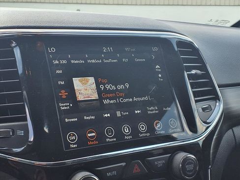 Used 2021 Jeep Grand Cherokee Laredo X image 15