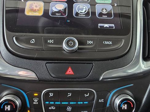 Used 2018 Chevrolet Equinox LT w/ Sun & Infotainment Package image 19