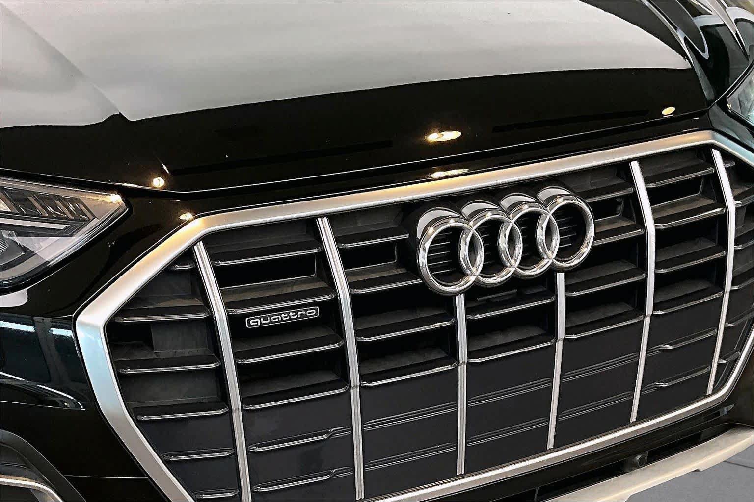 Used 2021 Audi Q5 2.0T Premium w/ Convenience Package AWD/4WD image 32