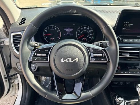 Used 2023 Kia Seltos S w/ Navigation Package AWD/4WD image 27