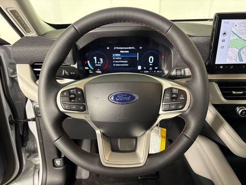 New 2026 Ford Explorer Active w/ Active Comfort Package RWD image 17