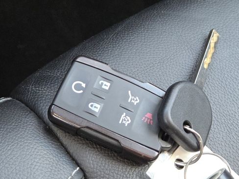 Used 2018 Chevrolet Tahoe LT image 33