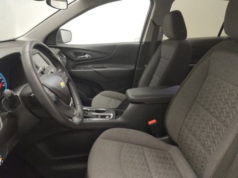Used 2023 Chevrolet Equinox LT w/ Driver Convenience Package image 17