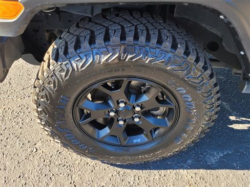 Used 2021 Jeep Wrangler Unlimited Willys image 15