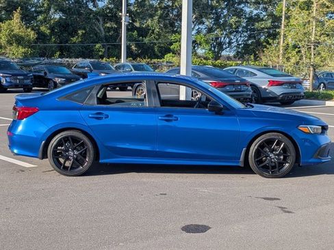 Used 2023 Honda Civic Sport image 4